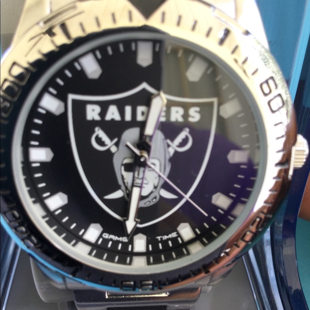 Raiders - Picture 2 of 3